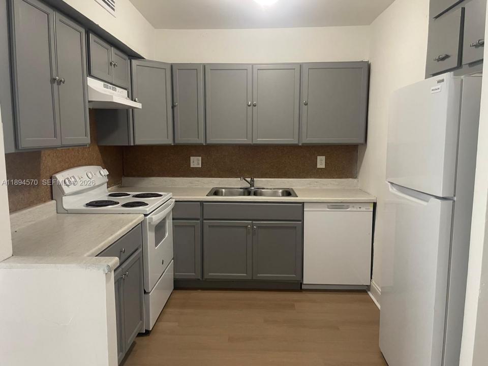 2029 NW 46th Ave E107, Lauderhill, פלורידה 33313, ארצות הברית של אמריקה