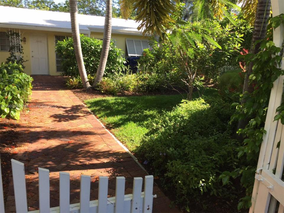 Wilton Manors, Florida 33305-