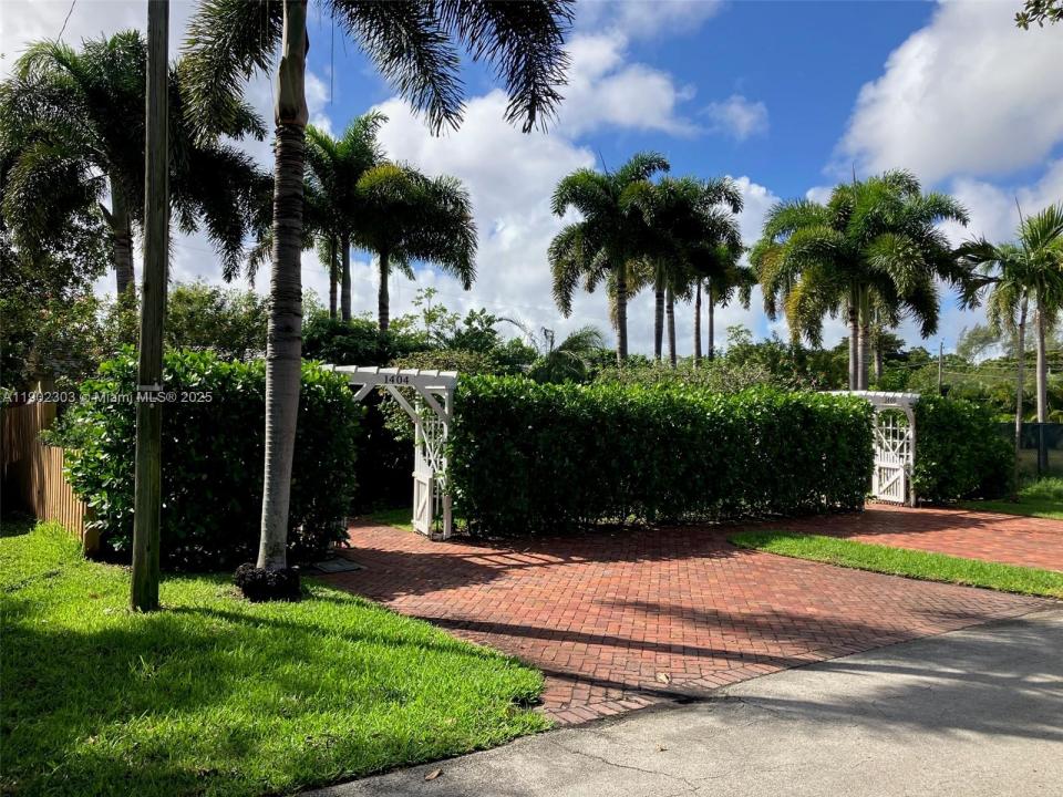 Wilton Manors, Florida 33305-