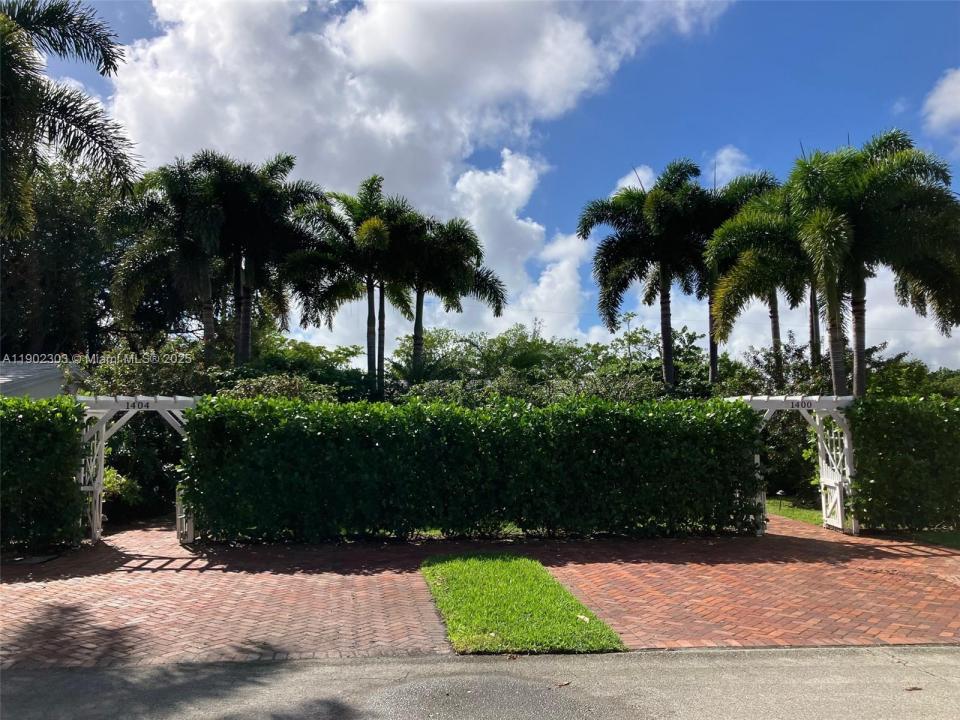 Wilton Manors, Florida 33305-