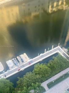 16400 Collins Ave, Sunny Isles Beach, פלורידה 33160, ארצות הברית של אמריקה