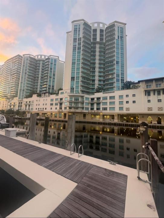 16400 Collins Ave, Sunny Isles Beach, פלורידה 33160, ארצות הברית של אמריקה