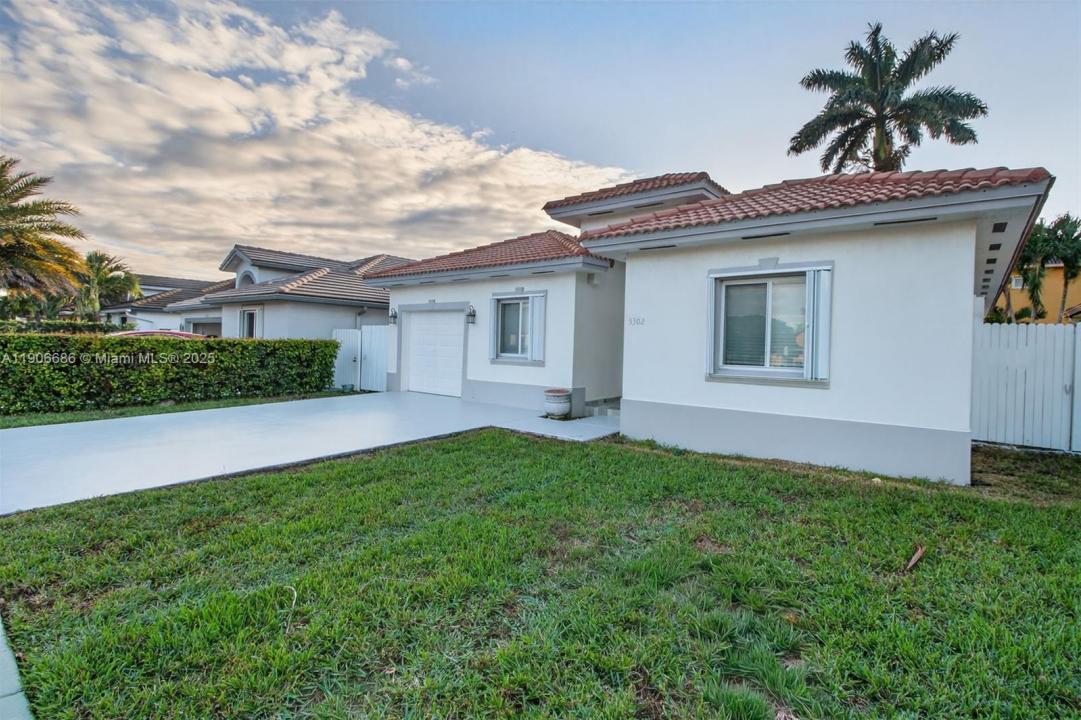 5302 SW 164th Pl, Miami, Florida 33185