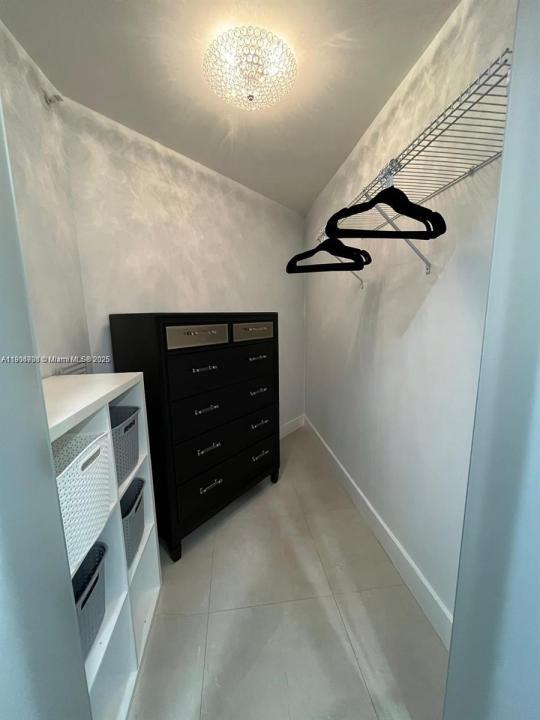 1700 NW N River Dr 504, Miami, Floride 33125, États-Unis