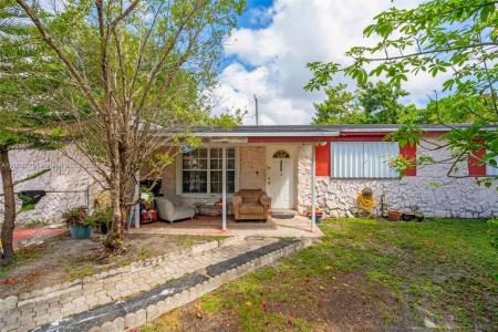 1271 NE 211th St, Miami, Florida 33179, USA