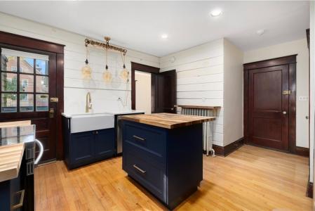 31 Cranston Avenue 3, Newport, RI 02840, USA