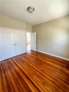 37 Old Oak Avenue, Cranston, Rhode Island 02910, USA