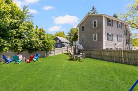 275 Union Avenue 2, Burrillville, Rhode Island 02859, Estados Unidos