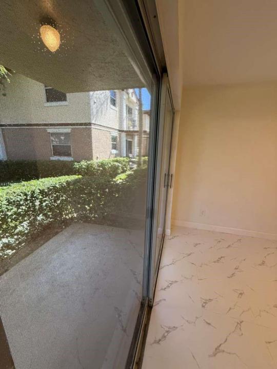 11250 SW 13th St 104, Pembroke Pines, Floryda 33025, USA