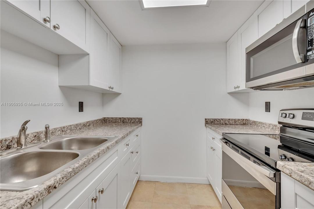 2560 Tigertail Ave 14, Miami, Florida 33133