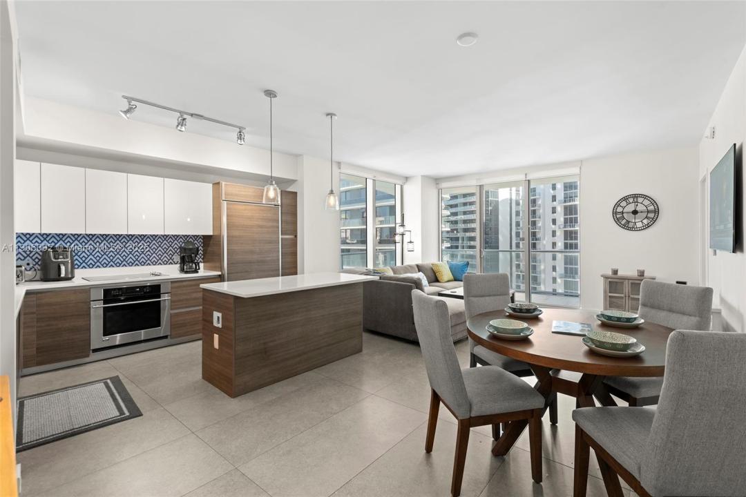 1100 S Miami Ave 2910, Miami, Florida 33130