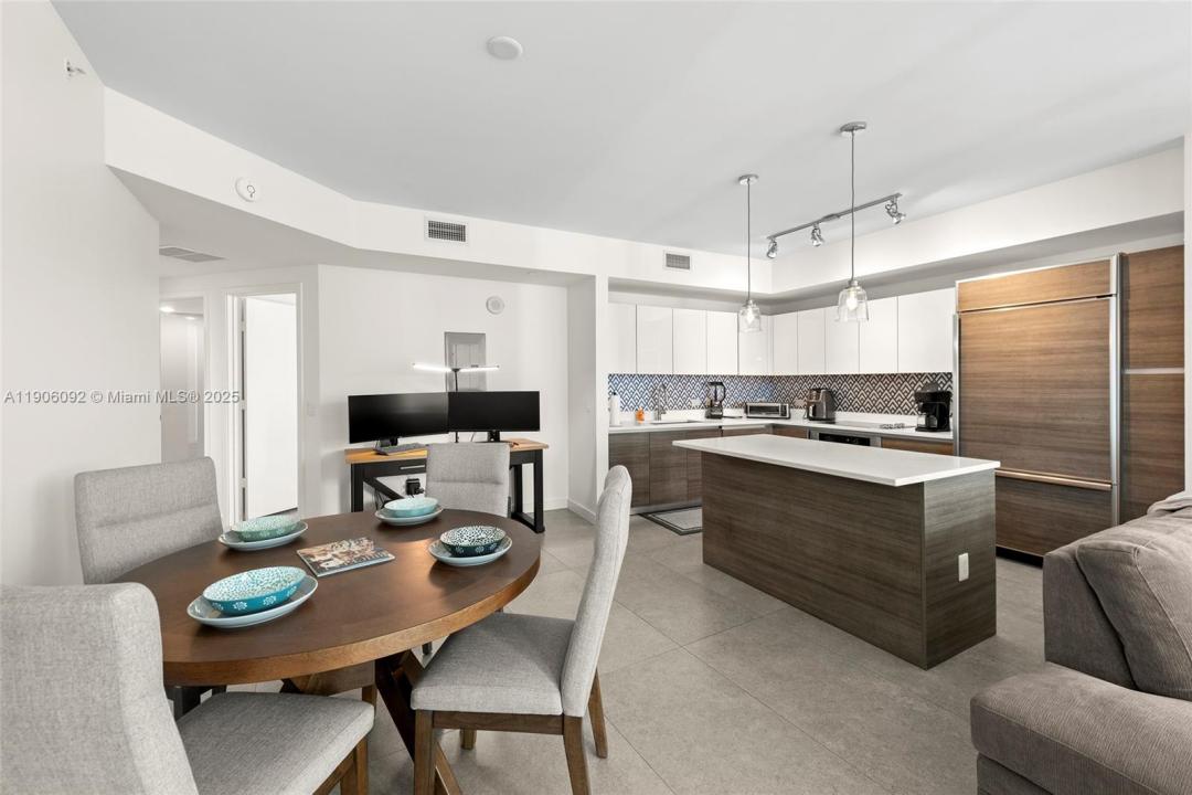 1100 S Miami Ave 2910, Miami, Florida 33130