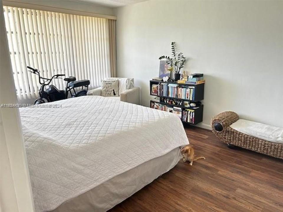 1250 Atlantic Shores Blvd 114, Hallandale Beach, Florida 33009