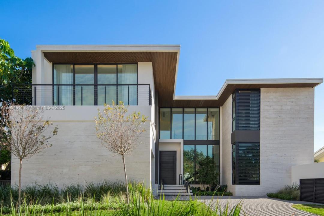 217 Bal Cross Dr, Bal Harbour, Florida 33154