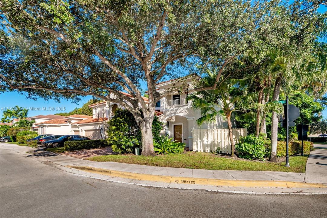 13155 NW 9th Ct, Pembroke Pines, Flórida 33028, Estados Unidos