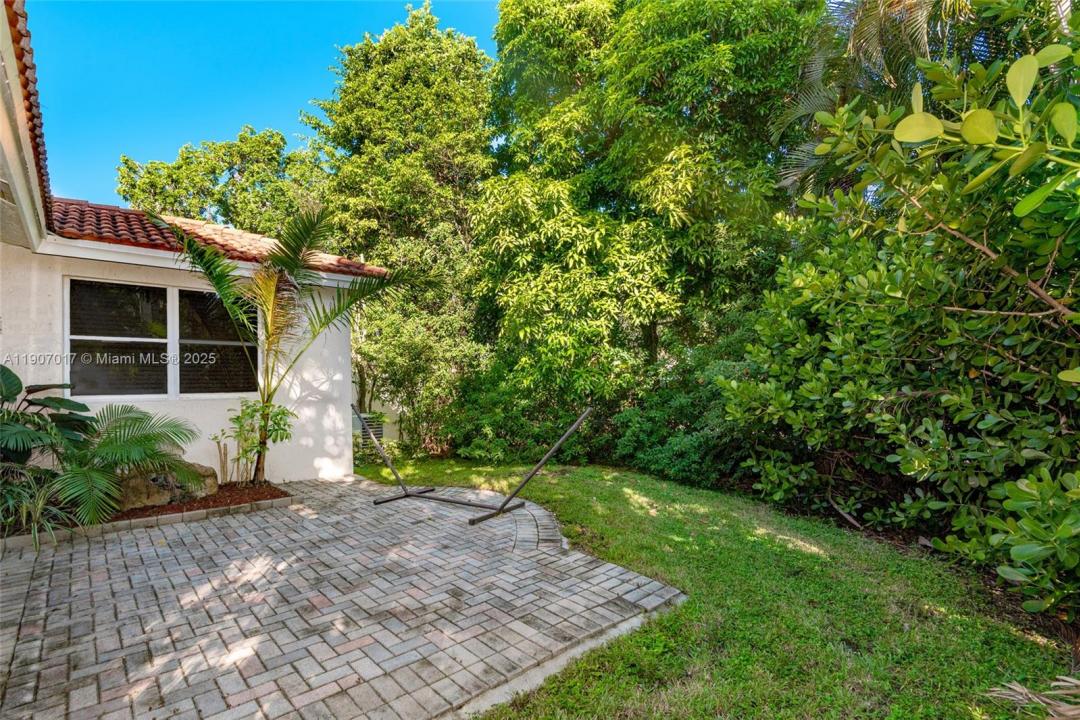 13155 NW 9th Ct, Pembroke Pines, Flórida 33028, Estados Unidos