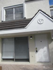 6825 SW 45th Ln 12, Miami, Florida 33155, USA