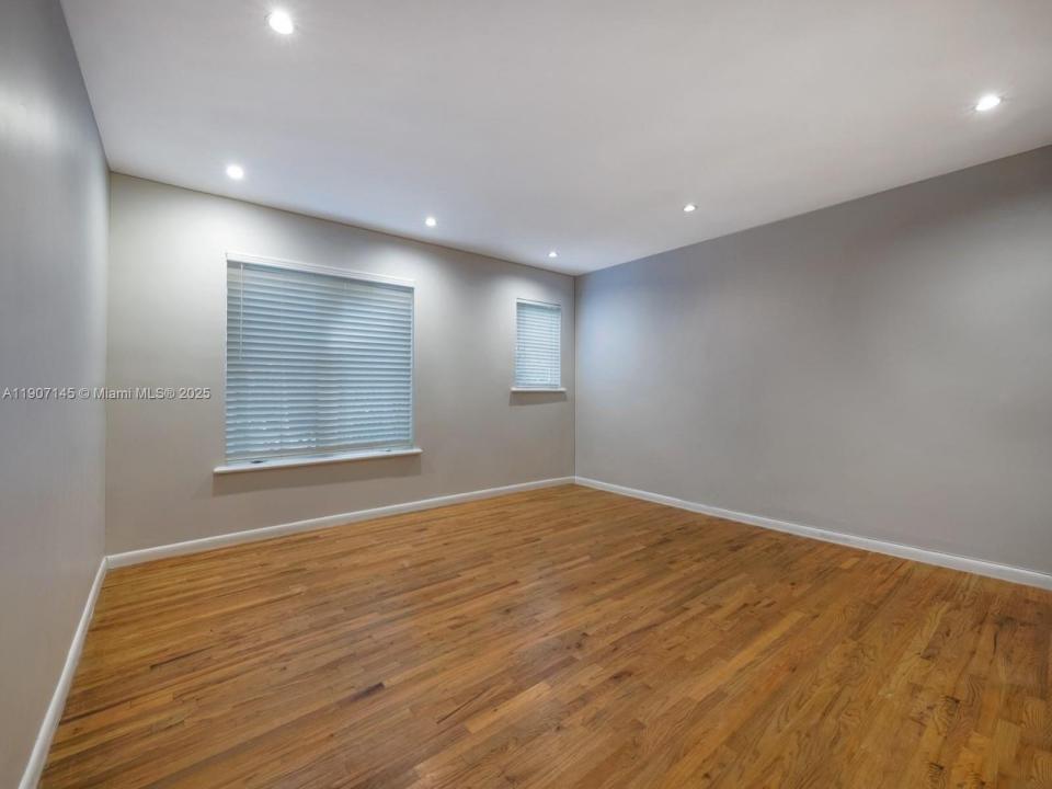 1018 Meridian Ave 4, Miami Beach, Florida 33139