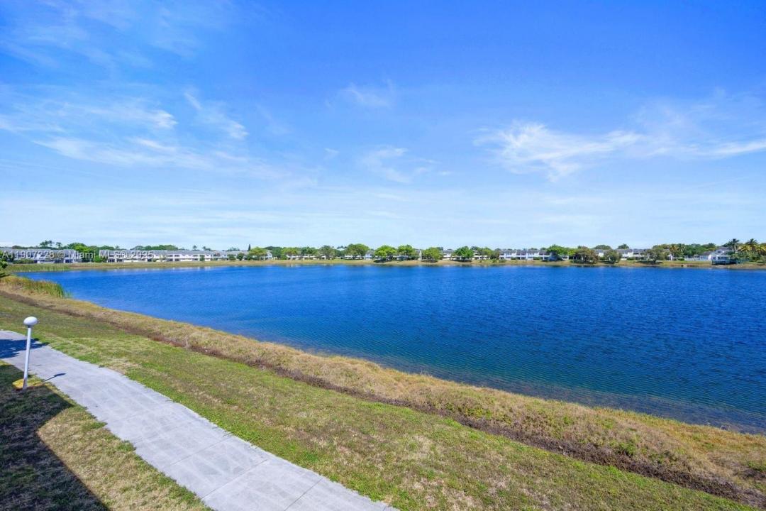 Oakland Park, Florida 33309, USA