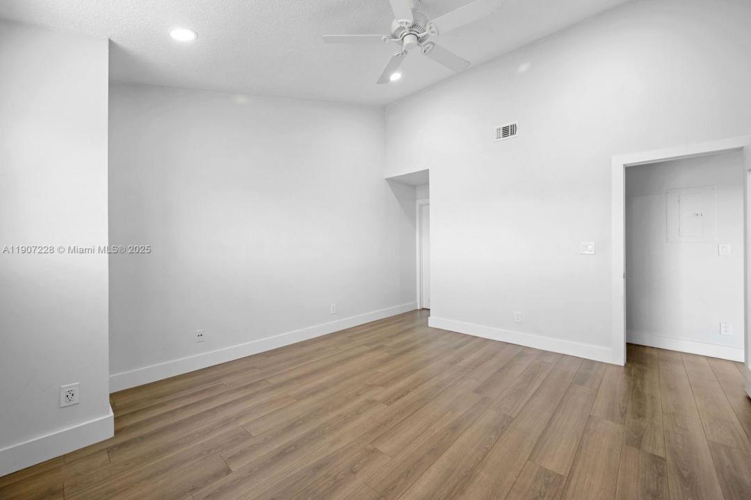 Oakland Park, Florida 33309, USA