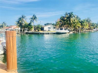 2430 NE 135th St 203, North Miami, Florida 33181, USA