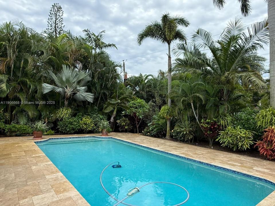 1728 NE 39th St NA, Oakland Park, Florida 33334, Amerika Birleşik Devletleri