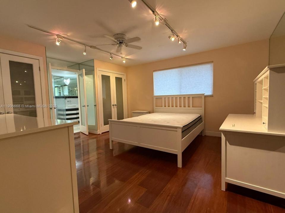 1728 NE 39th St NA, Oakland Park, Florida 33334, Amerika Birleşik Devletleri