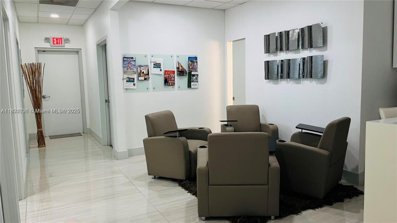 17100 Royal Palm Blvd 1, Weston, フロリダ 33326, アメリカ合衆国