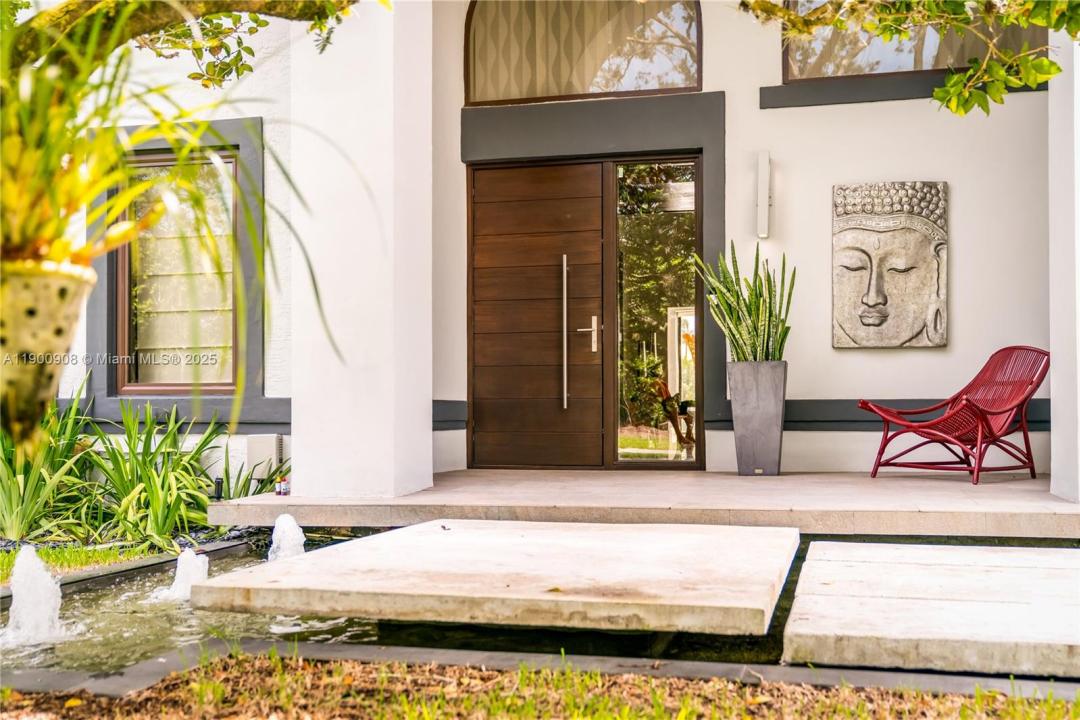 4242 SW 107th Way, Davie, Florida 33328