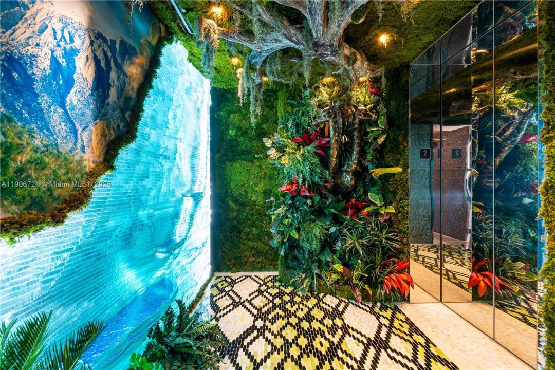 9349 Collins Ave 205, Surfside, פלורידה 33154, ארצות הברית של אמריקה