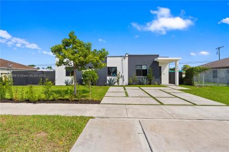 10925 SW 218th Ter, Miami, Florida 33170, USA