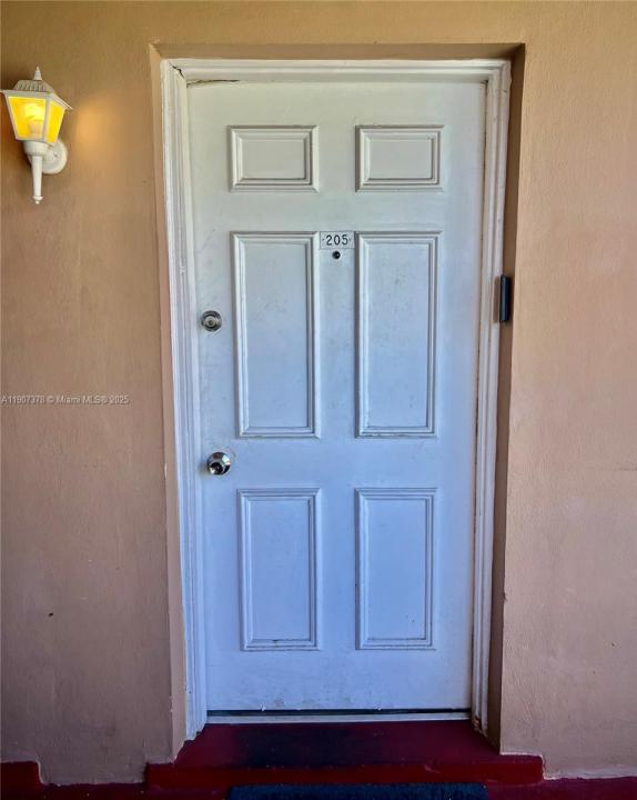 241 SE 9th Ave 205, Pompano Beach, Florida 33060, HOA KỲ