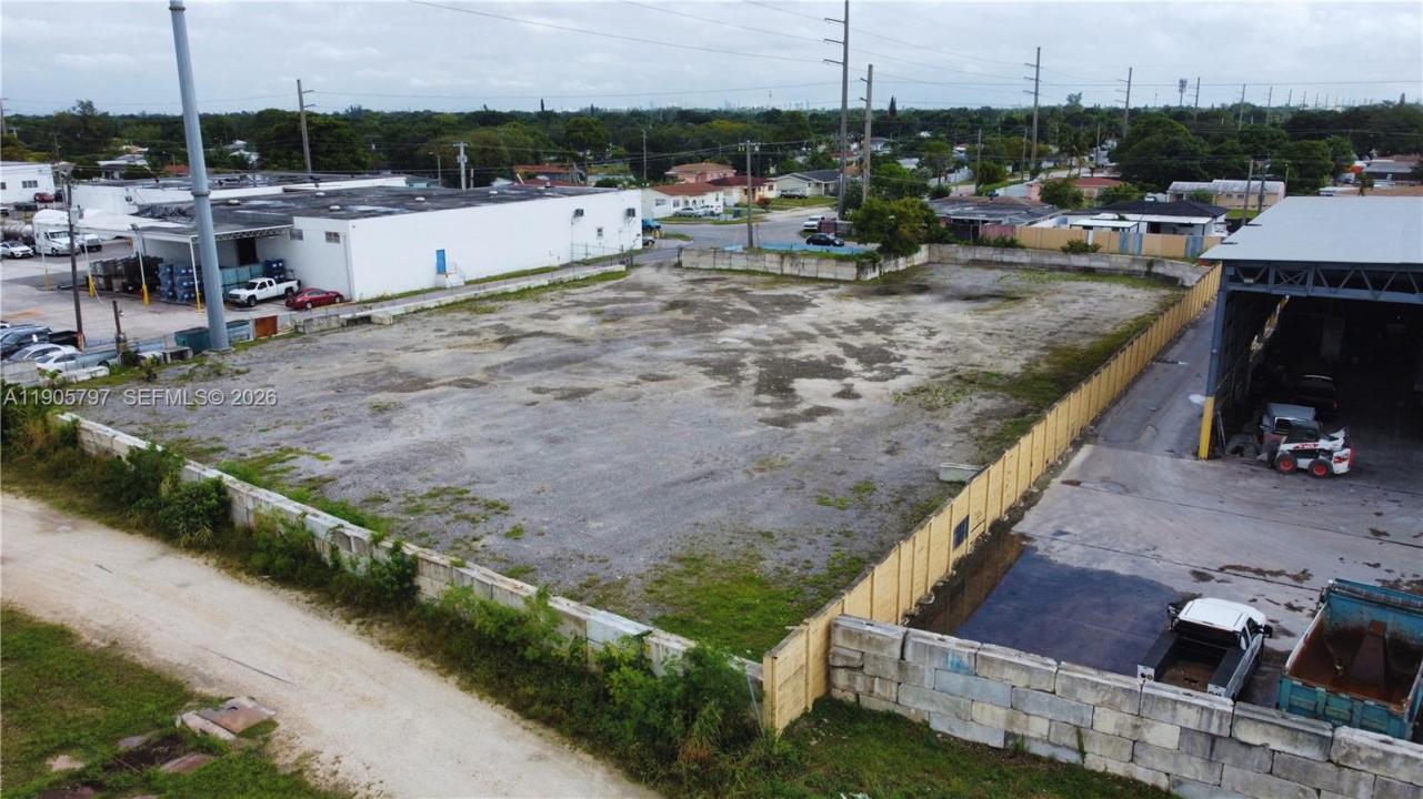 8650 NW 36 Ave, Miami, Florida 33147, USA