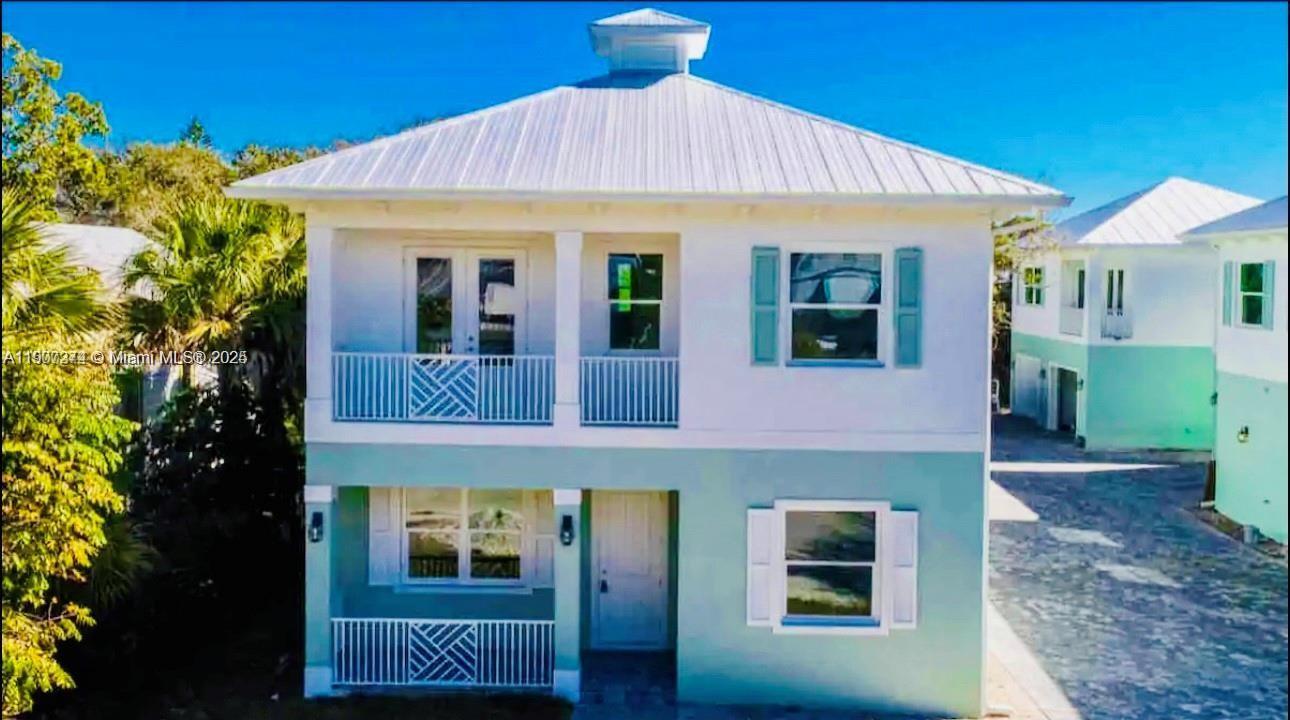 667 SW Cleveland Ave 3, Stuart, 佛罗里达州 34994, 美国