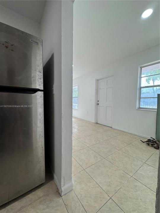 12735 NE 13th Ave 1, North Miami, פלורידה 33161, ארצות הברית של אמריקה