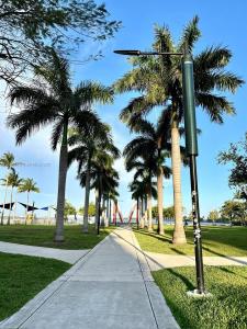 520 NE 38th St 8, Miami, Florida 33137, USA