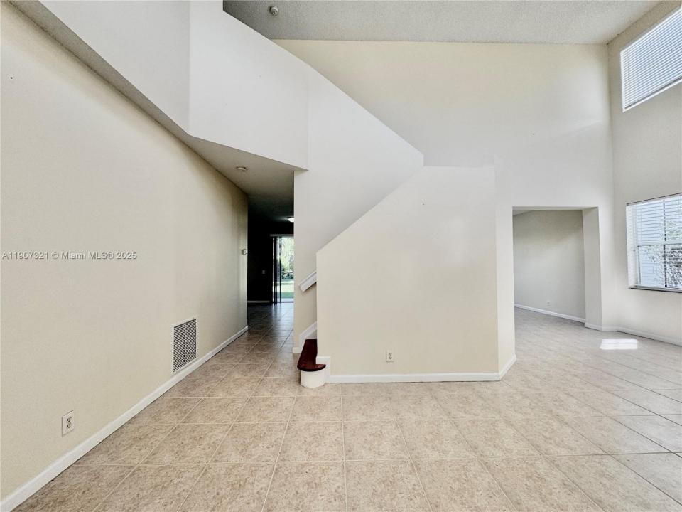 4383 Laurel Ridge Cir, Weston, Florida 33331