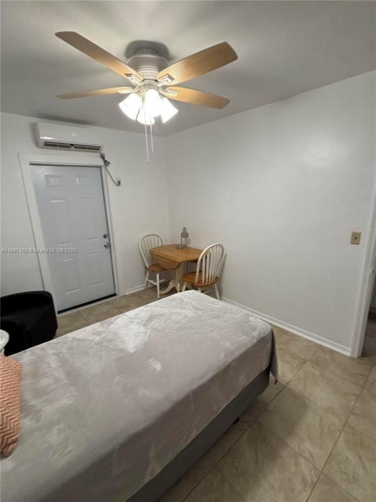 6102 SW 58th St C, South Miami, Flórida 33143, Estados Unidos
