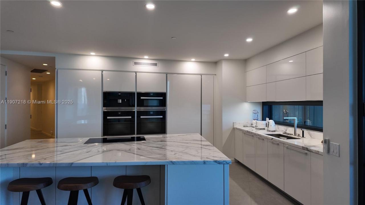 18555 Collins Ave 905, Sunny Isles Beach, Floride 33160, États-Unis