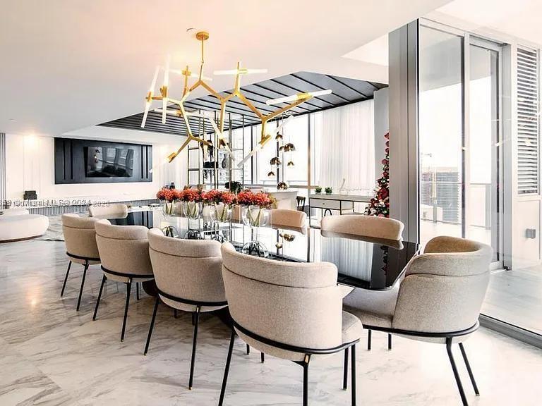 851 NE 1st Ave 4811, Miami, Floride 33132, États-Unis