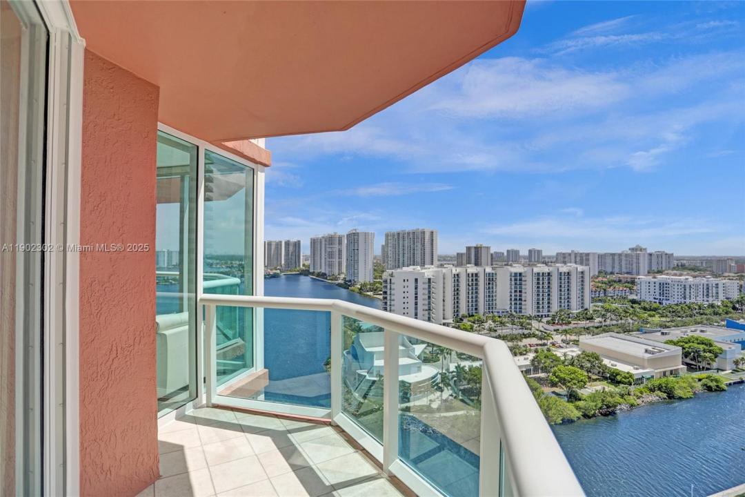 3370 Hidden Bay Dr 2114, Aventura, フロリダ 33180, アメリカ合衆国