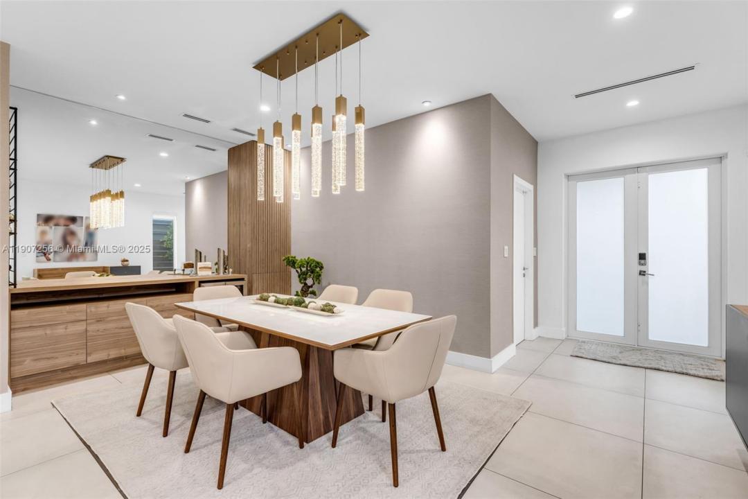 3048 SW 18th St 3048, Miami, 佛罗里达州 33145, 美国