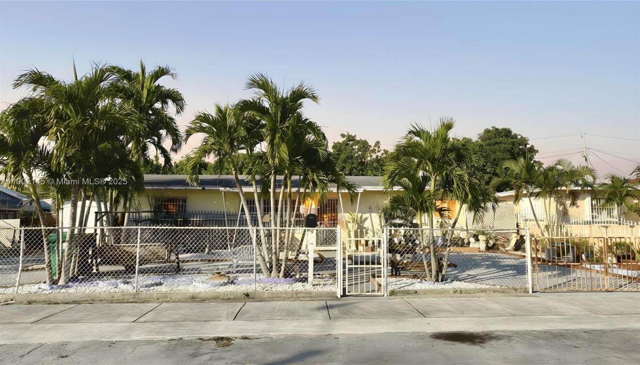 3861 NW 177th St, Miami Gardens, フロリダ 33055, アメリカ合衆国