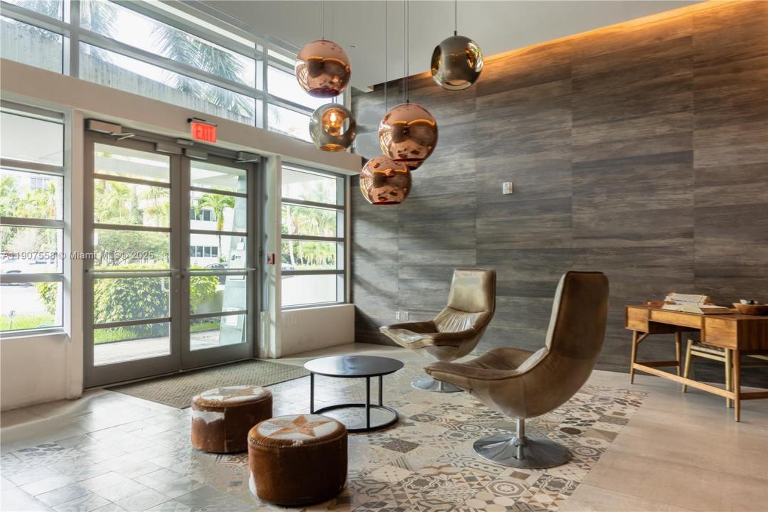 1025 92 St 803, Bay Harbor Islands, フロリダ 33154, アメリカ合衆国