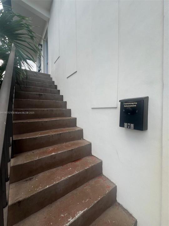 471 E 13th St 471A, Hialeah, フロリダ 33010, アメリカ合衆国