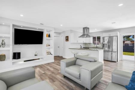 330 N 70th Ave, Hollywood, Florida 33024, USA