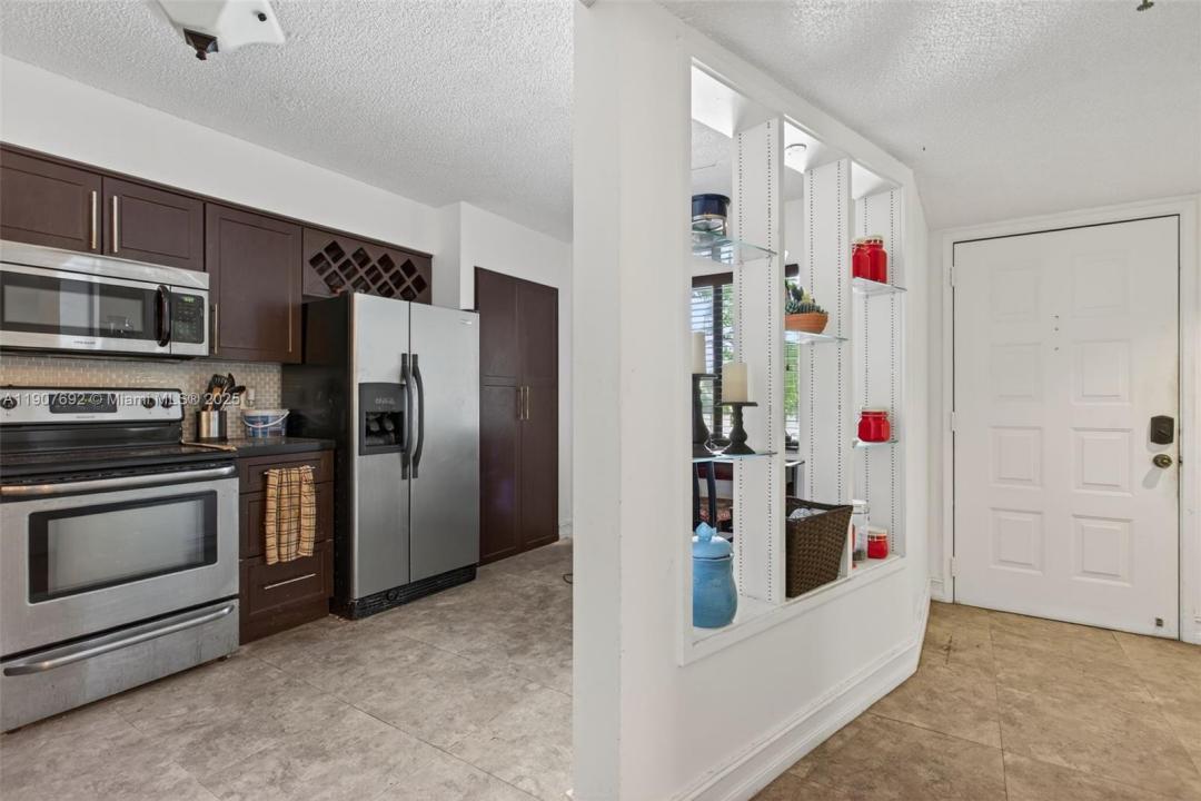 2206 S Cypress Bend Dr 301, Pompano Beach, 플로리다 33069, 미국