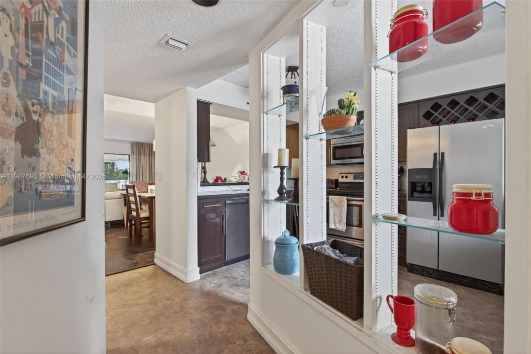 2206 S Cypress Bend Dr 301, Pompano Beach, 플로리다 33069, 미국