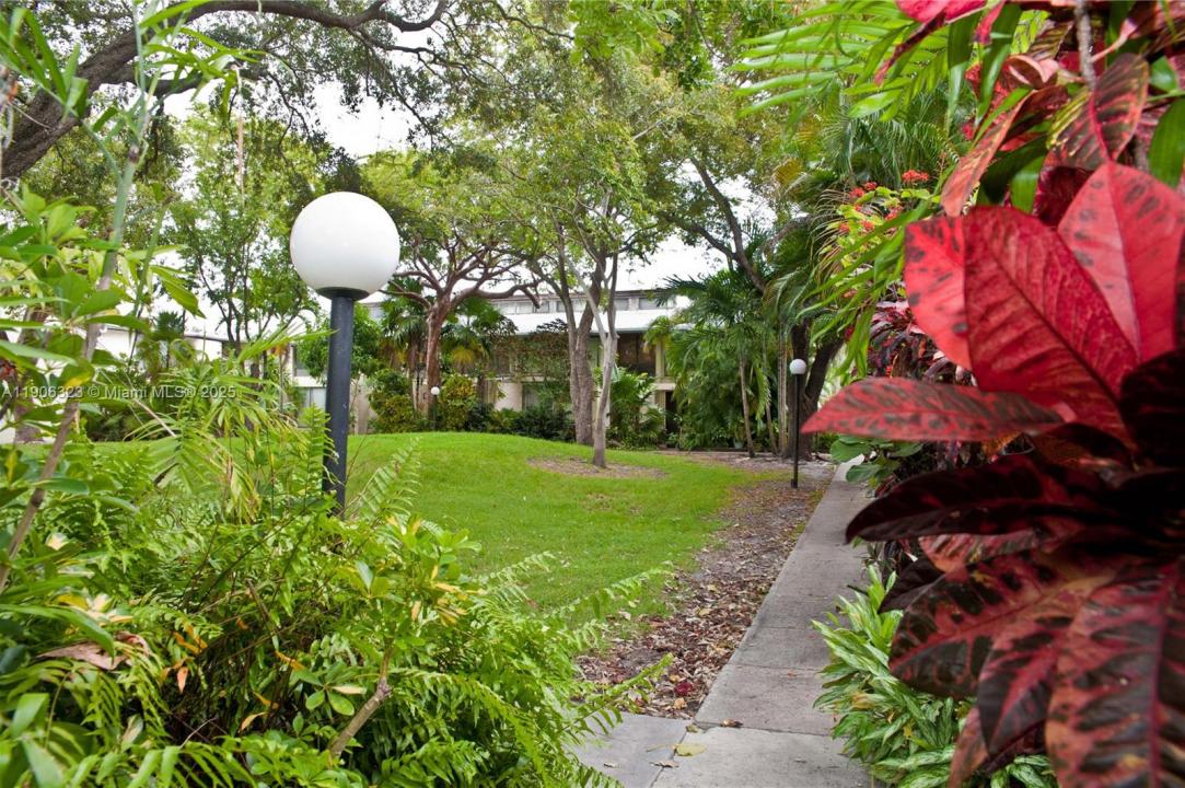 19216 NE 25th Ave 293D, Miami, Flórida 33180, Estados Unidos