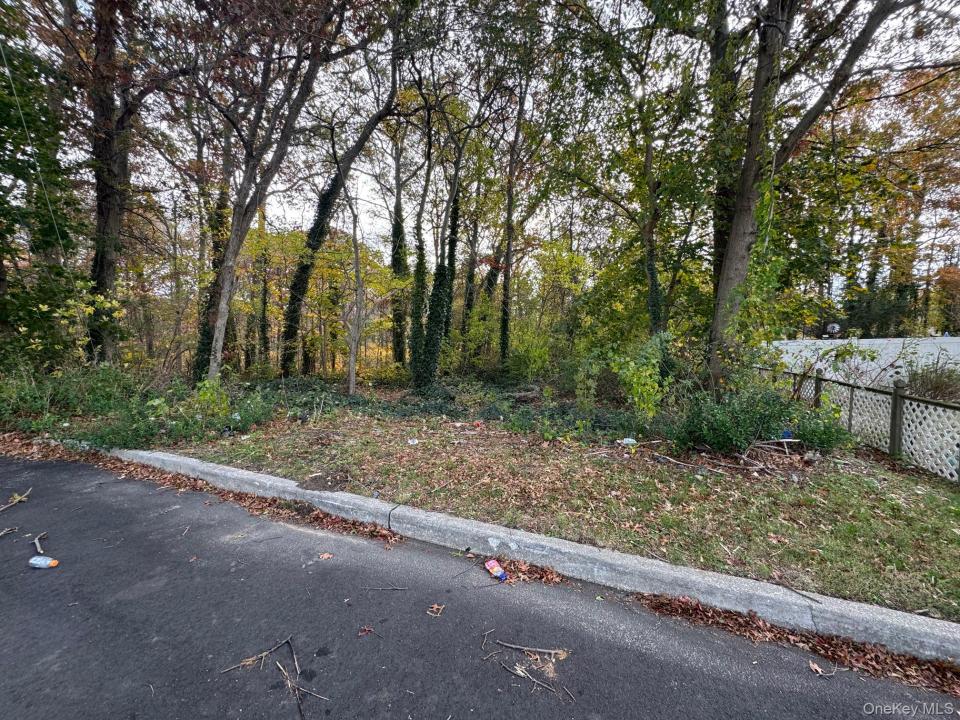 8 Columbo Drive, Babylon, Nova Iorque 11729, Estados Unidos